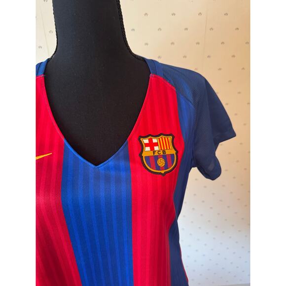 BARCELONA V-Neck Short Sleeve T-Shirt Jersey Size Large - Picture 2 of 8